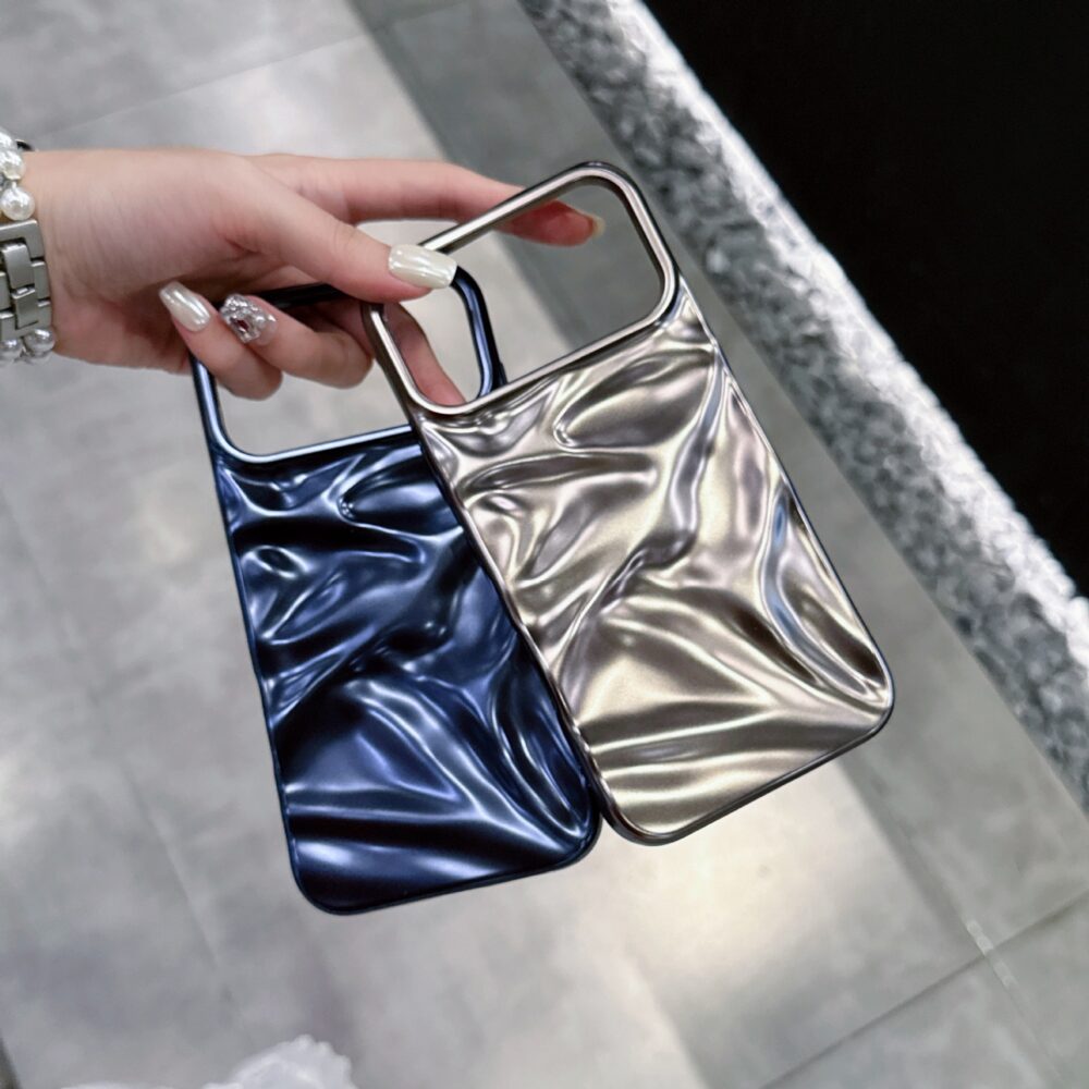 Matte Electroplated Silver Pleated Phone Case 992d46b2 37f2 4e6d A47f 29f314b3db13 1000x1000