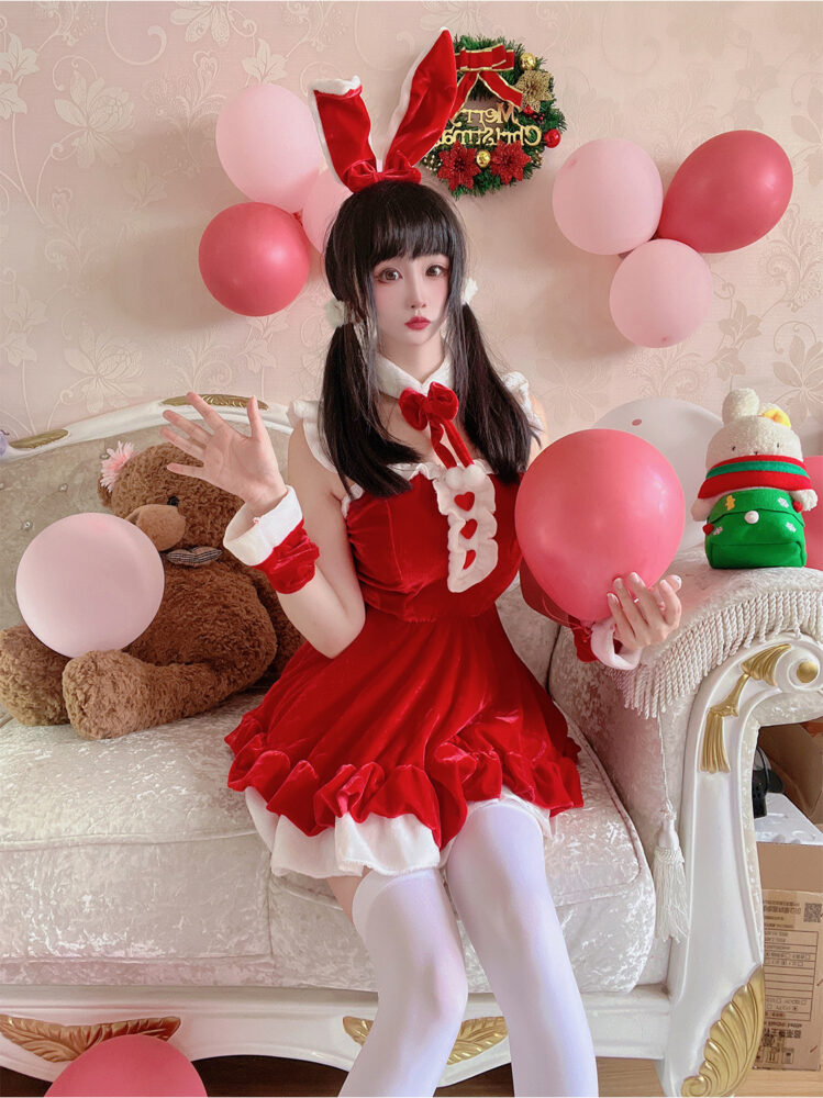 10cb00cd D21e 4681 A64a E913ba67f389 749x1000